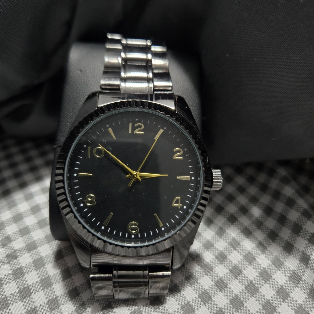 Timex Black and Silver Men's Watch